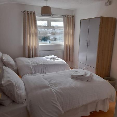 Quiet 3 Bed Close To The A1 Newton Aycliffe Exterior photo