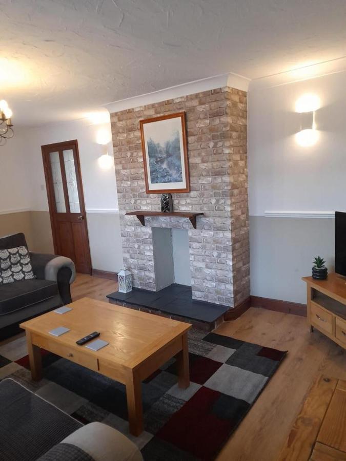 Quiet 3 Bed Close To The A1 Newton Aycliffe Exterior photo